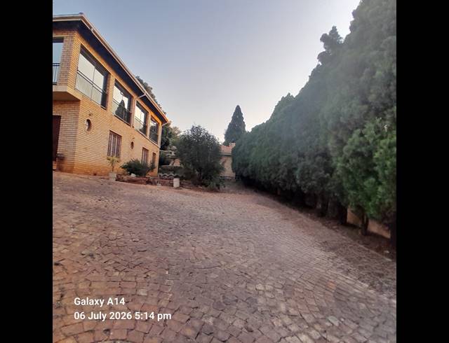 3 BEDROOM HOUSE FOR SALE IN SAFARI GARDENS